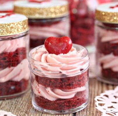 24 horas de autoservicio automático sistema de elevación máquina expendedora de pasteles con todo el marco de la puerta de acero y vidrio desincrustante