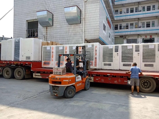 Máquina expendedora no frigorificada 220V 50HZ de los trajes de natación de la toalla de playa